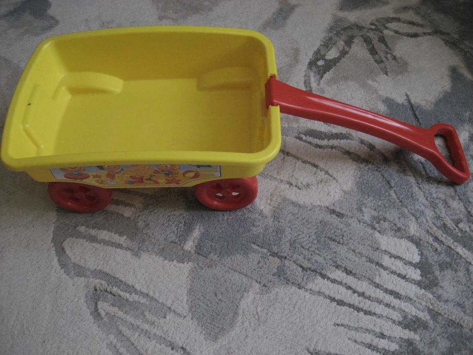 Детска тоалетка със столче