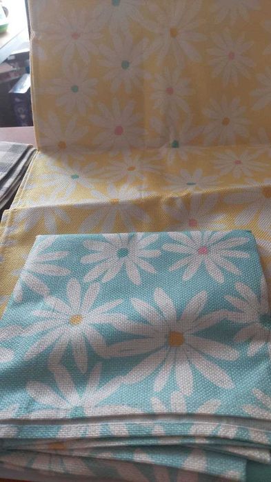 Artoid Mode Раннел Цветя. Декорация за празнична маса 40 x 100cм