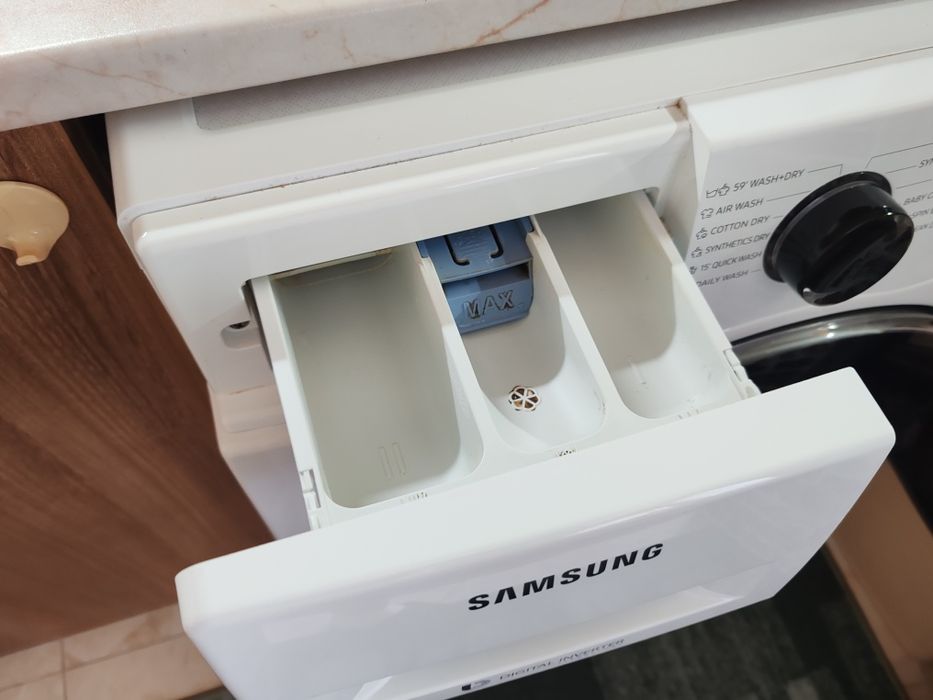 Пералня със сушилня Самсунг Samsung