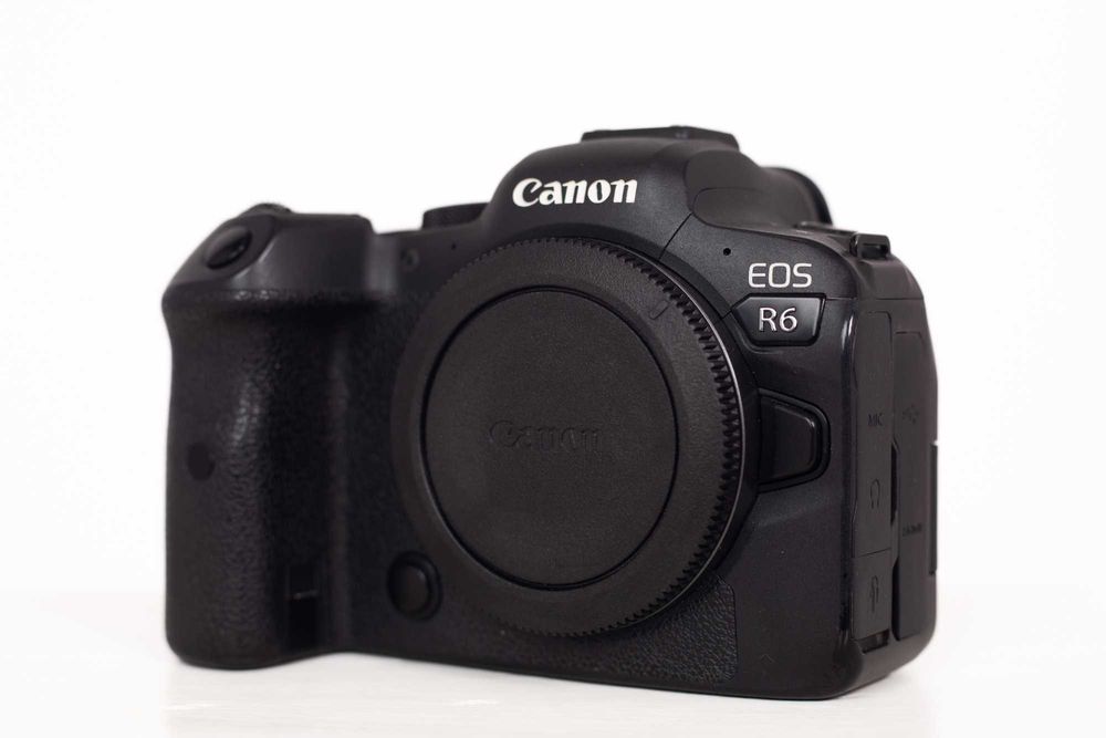 Фотоапарат Canon EOS R6