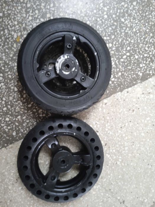 Cauciuc,anvelopa solida cu janta de 8,5inch si roata cu anvelopa solida 10inch