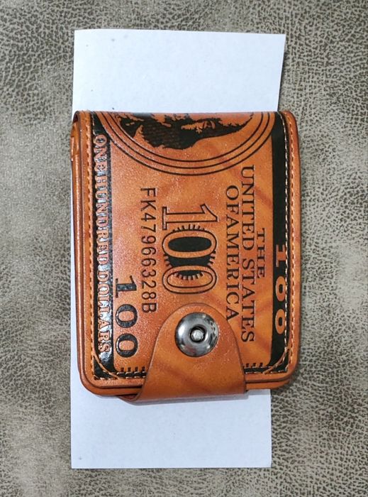 Erkaklar uchun hamyon