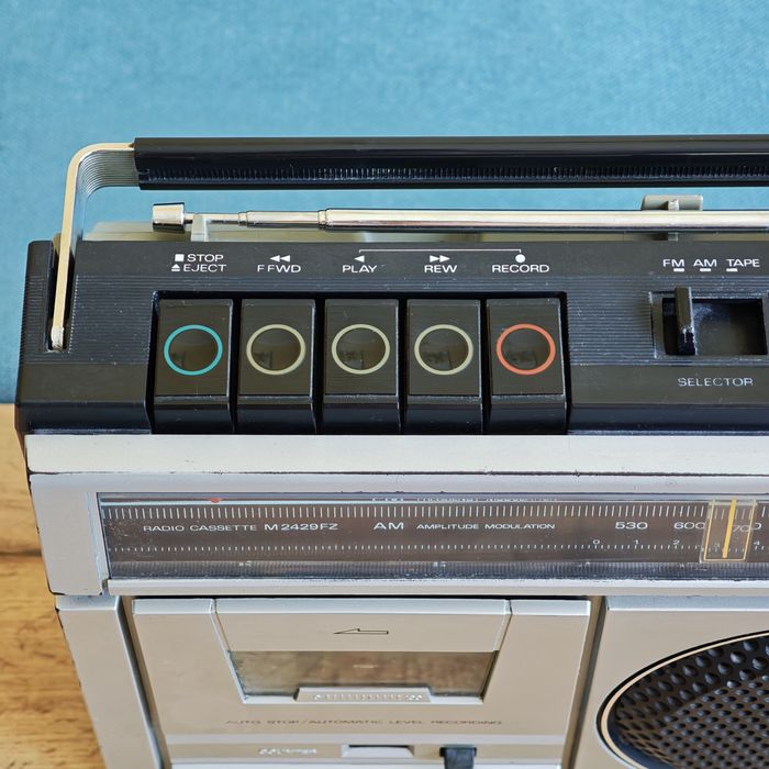 Радиокасетофон Sanyo M2429FZ (1982 г.)