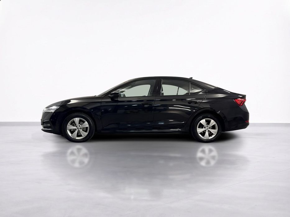 SKODA Octavia 2023 — imagine 3