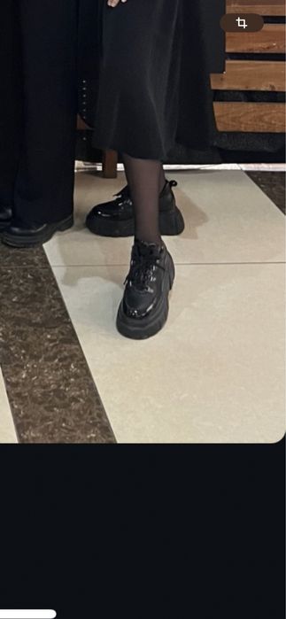 стильные ботинки с массивной подошовой