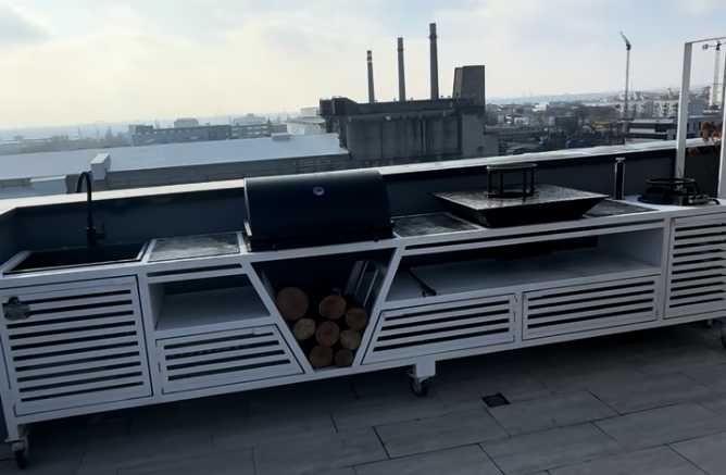 Gratar exterior PREMIUM 4m - PRET NEGOCIABIL – structură metalică (fier) – complet echipat