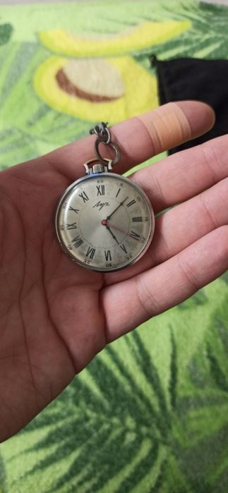 Механические часы луч