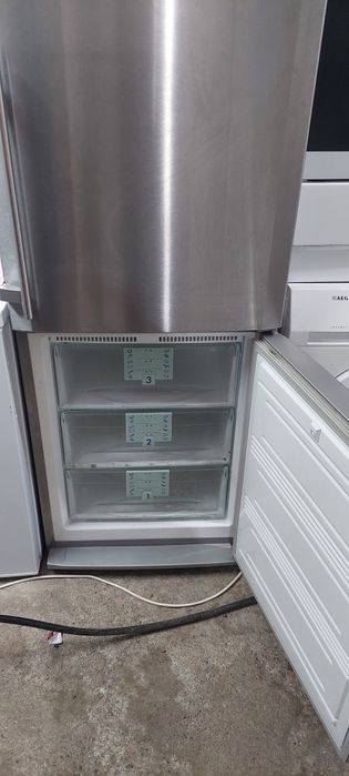 Хладилник с фризер Libher