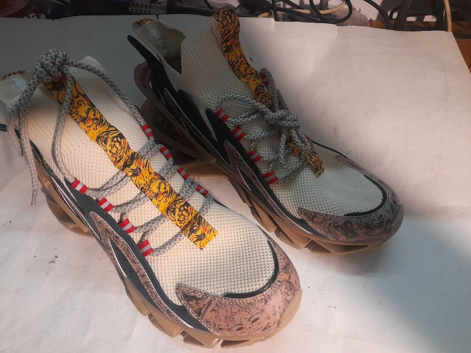 Маратонки Revolution