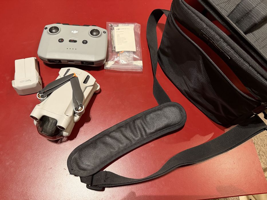 Drona DJI Mini 3 Pro - Stare impecabila