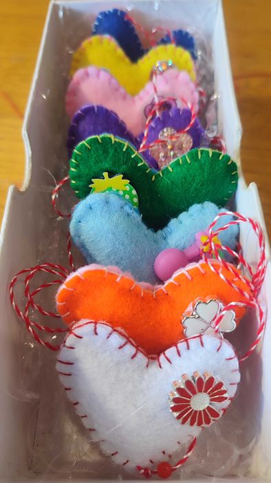 мартеница - брошка