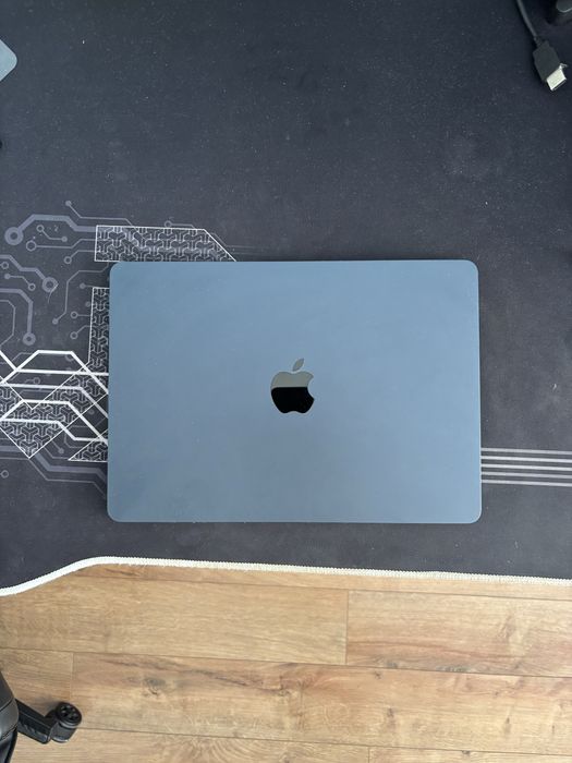 MacBook Air M4 512GB Midnight • 13” • 10-core CPU/GPU