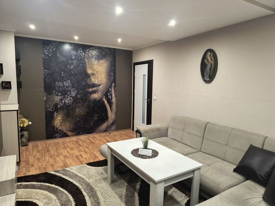 Дава се под наем Тристаен апартамент в Търговище, Запад 3 - 64 кв.м за 259.08 € - Снимка #12