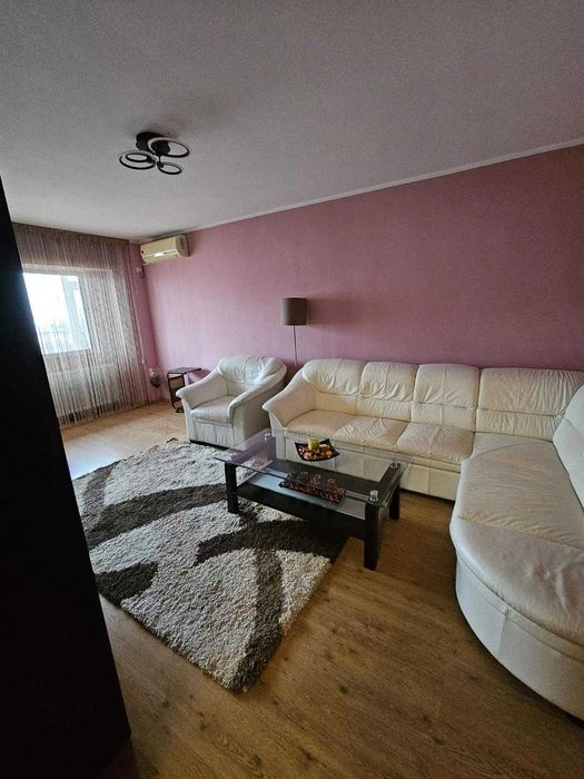 Inchiriez apartament impecabil