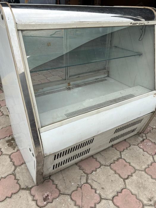 Витринный холодильник
