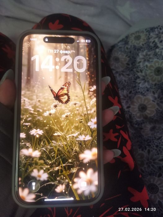 Продаю айфон 15 про