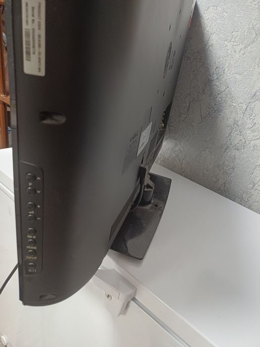 Продам телевизор LG