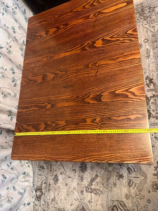 Качественный, добротный стол