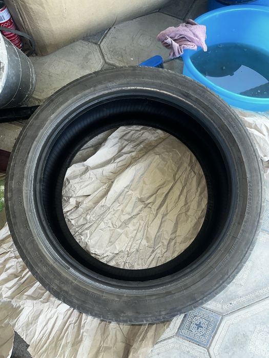 Шина одиночка 245/40/r19
