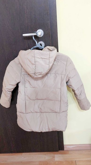 Продавам детско зимно яке размер 116
