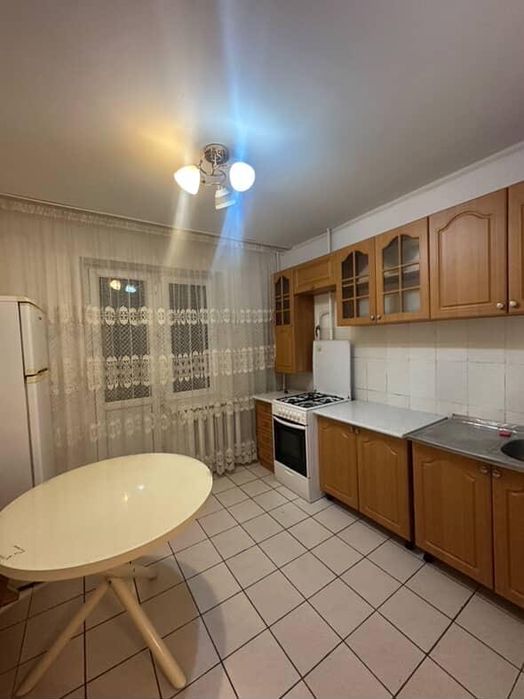 Продается - двухкомнатная квартира