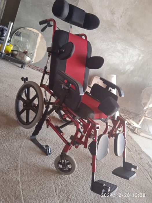 продаю коляску в хорошем состояний