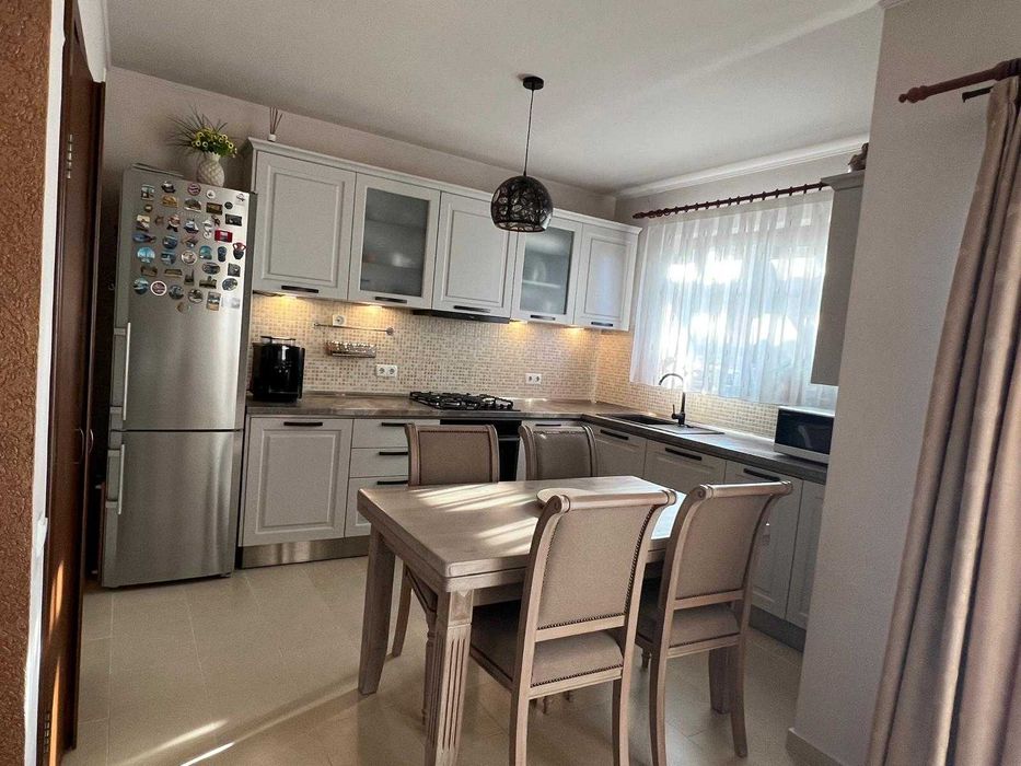 Casă deosebită ALBA IULIA, 4 Camere, Zonă Deosebită, 1/2 DUPLEX