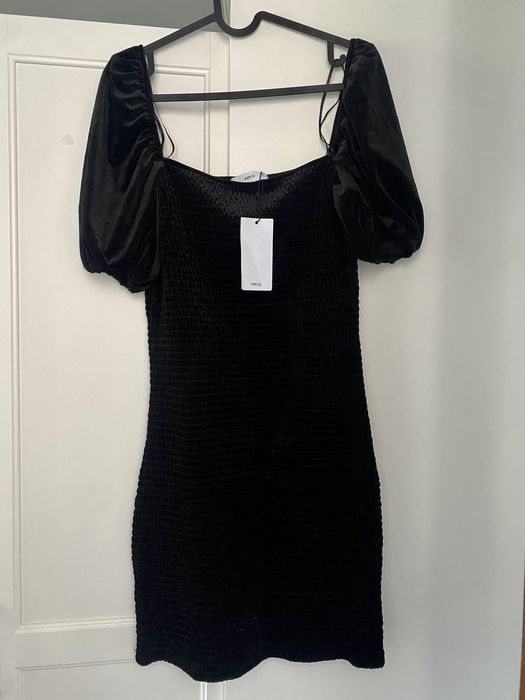 Rochie Mango S-M neagra catifea velur scurta cambrata maneca bufanta
