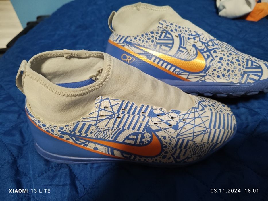 Стоножки  CR7, 38  номер и тениска на Италия 158/164