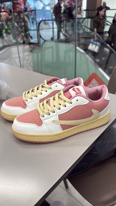 nike dunk розовый