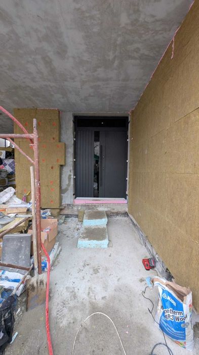 Usa de  intrare casa