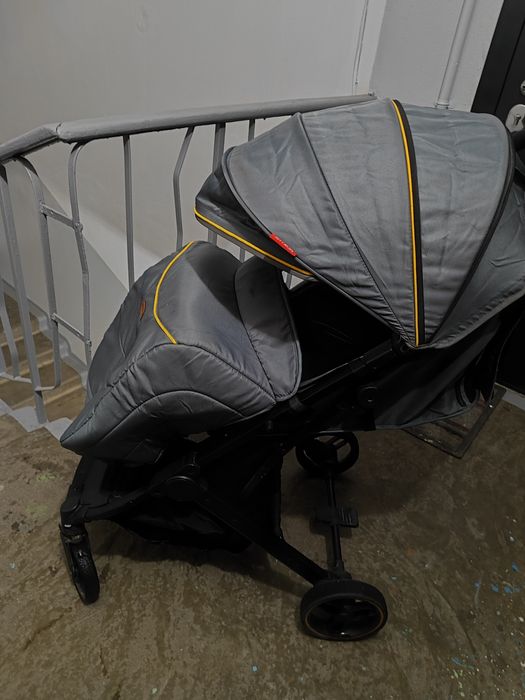 Коляска прогулочная