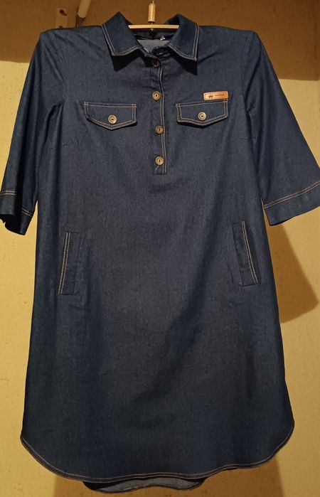 Продам платье б/у