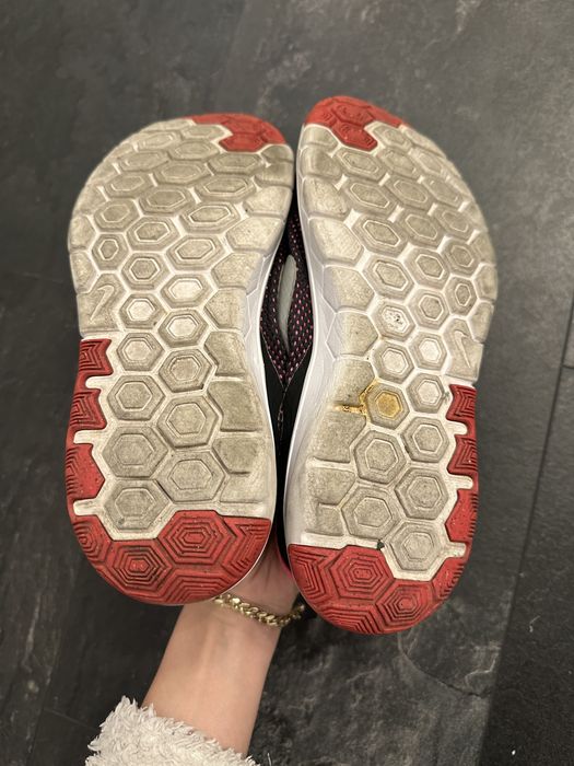 Nike adidasi 37.5 (23 de cm maxim)