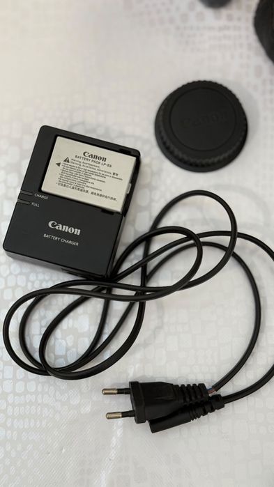 Продам Фотоаппарат Canon EOS 550D