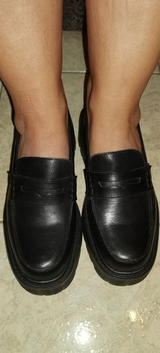 Mocasini sau loafers din piele naturala