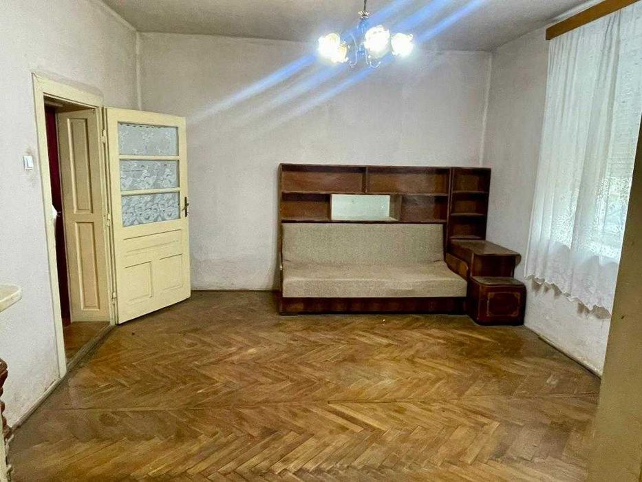 vand sau schimb casa la Iratosu