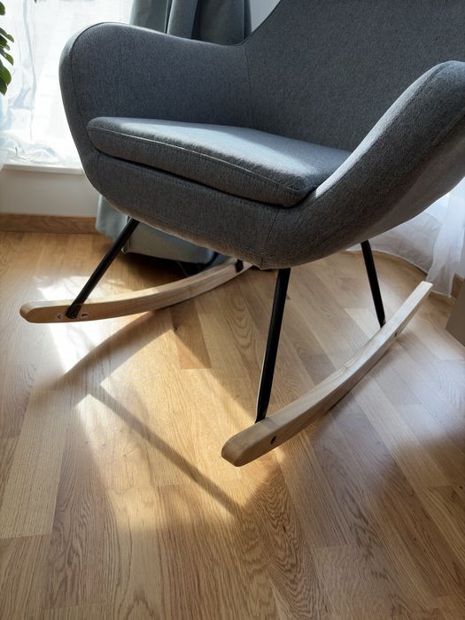 Люлеещ стол Nebel Jysk - 90 €