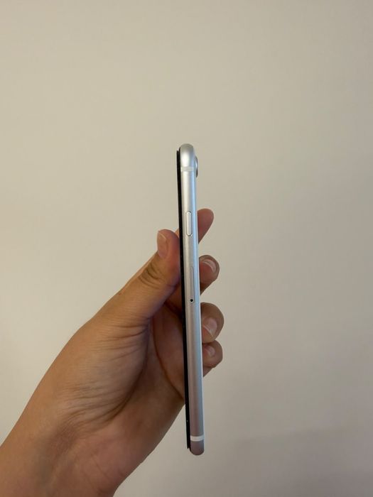 Iphone SE 2020 года