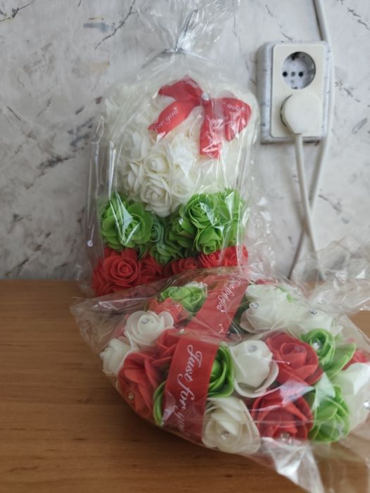 Мече от рози  Перфектен подарък + сърца