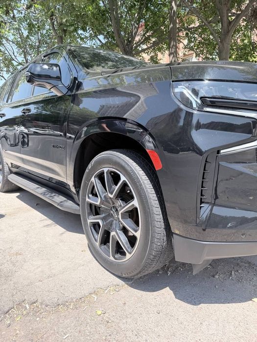 Chevrolet Tahoe 2