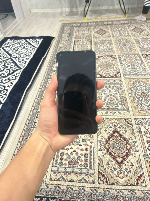 Продам срочно телефон