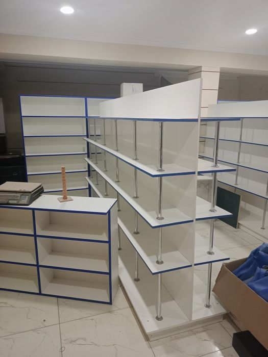 Продам витрину в магазин