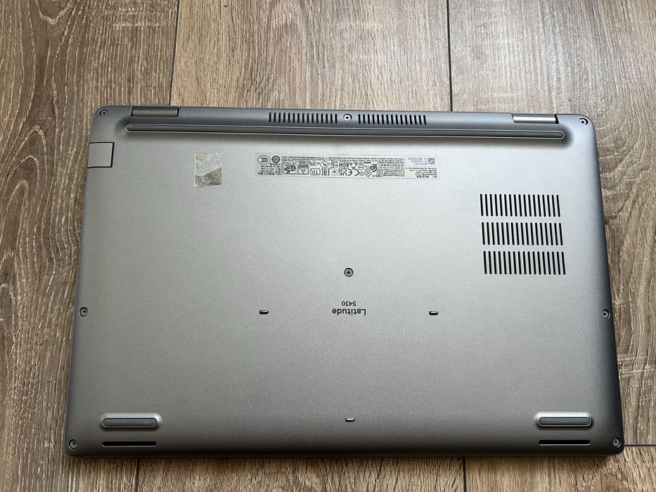 Laptop Dell Latitude 5430 i5-1245u 32 GB Ram 512/SSD 14.1” FHD Stare foarte buna !