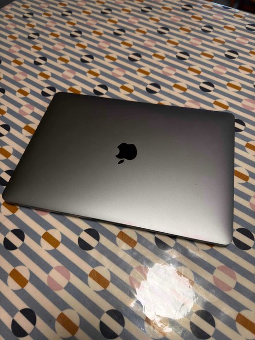 MacBook Pro 13" 1TB SSD 16GB RAM i5