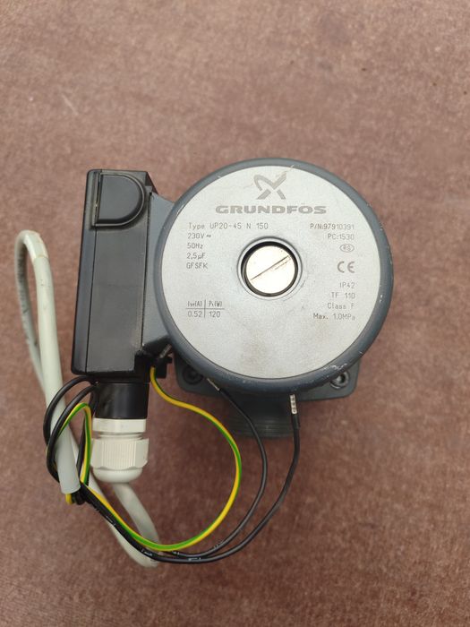 Grundfos UP 20-45 N 150 Циркулационна помпа от неръждаема стомана