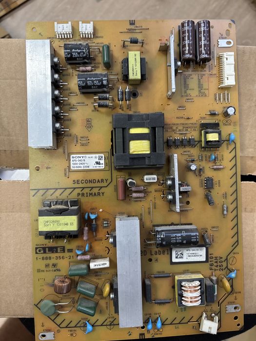 Televizor led SONY  KDL-47W 805S