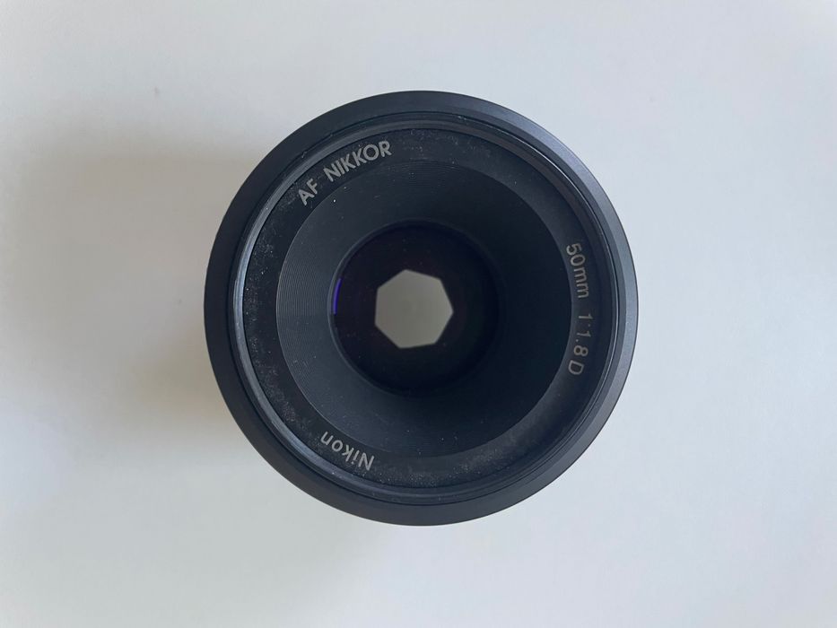 DSLR Nikor D3200 + obiectiv 18-55 mm + Nikkor 50 mm + rucsac Fancier