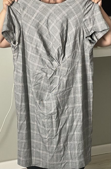 Платья новые продаем срочно