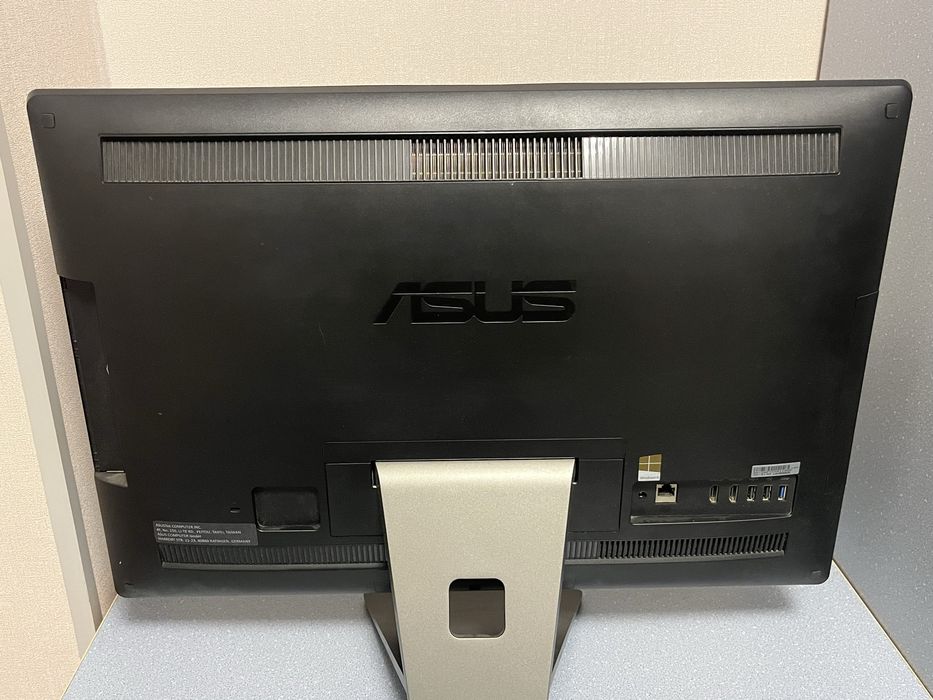 Продам Моноблок Asus